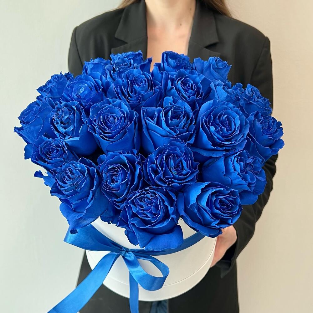 Букет из 25 синих роз в коробке
