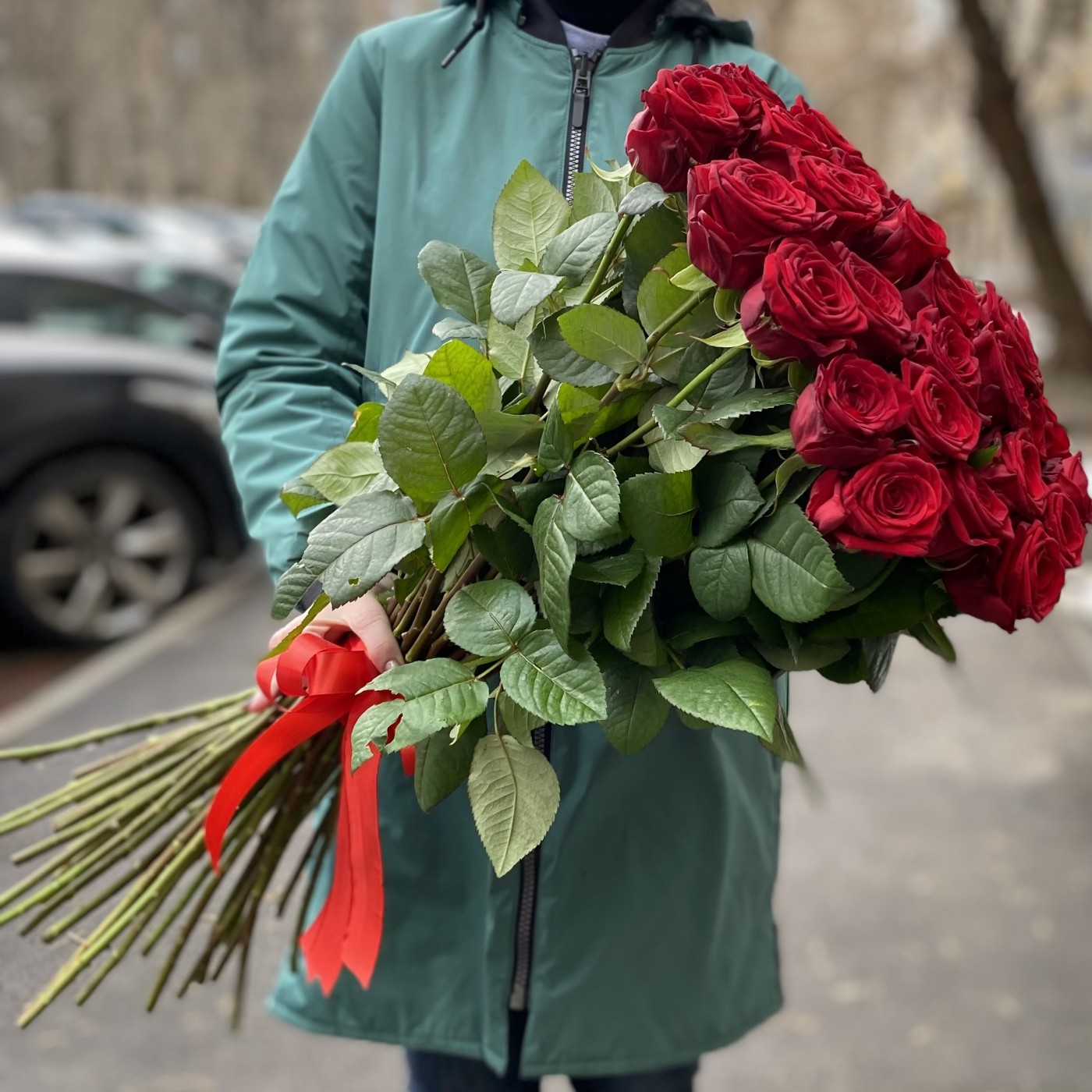 Букет из 51 красной розы 70 см.