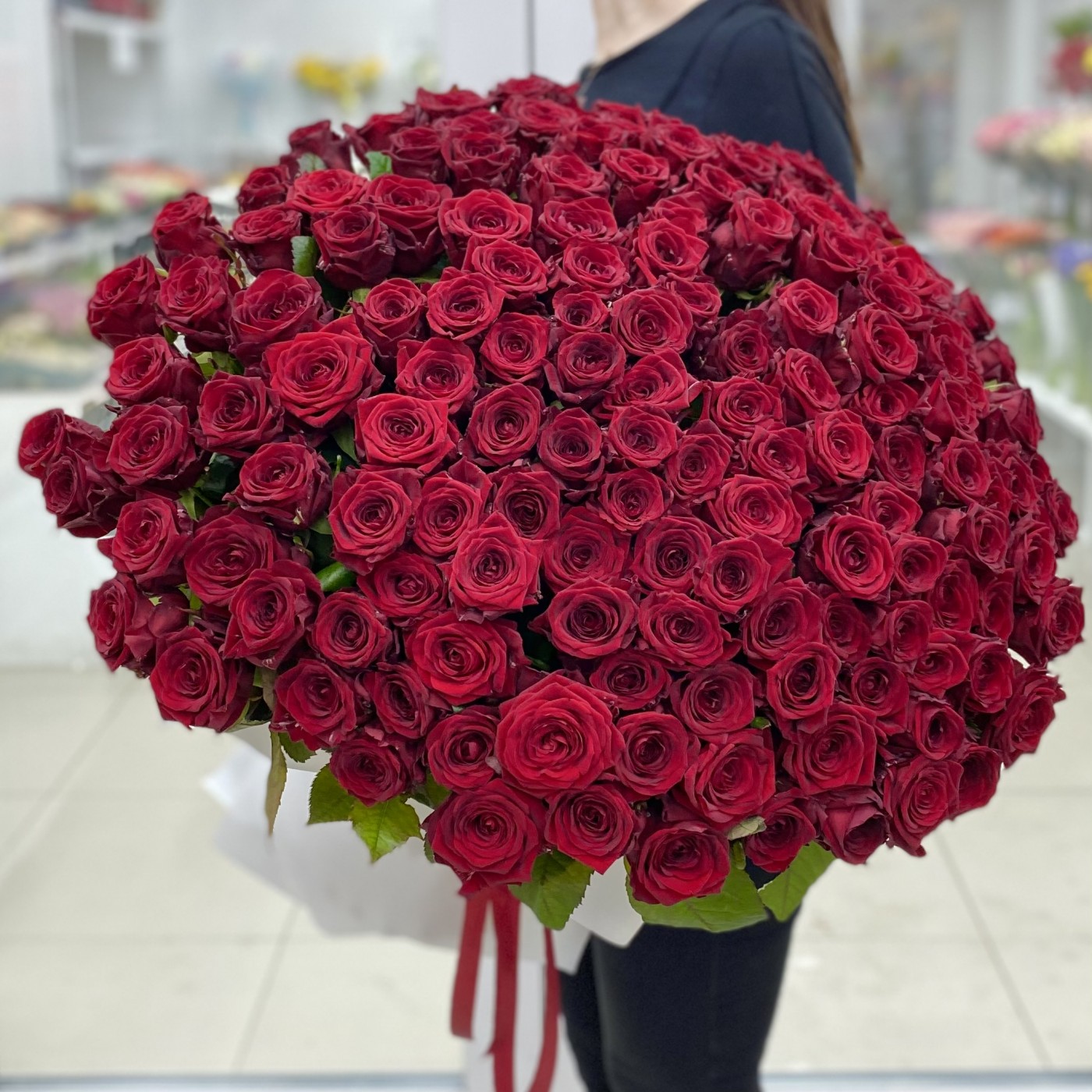 Букет из 151 красной розы