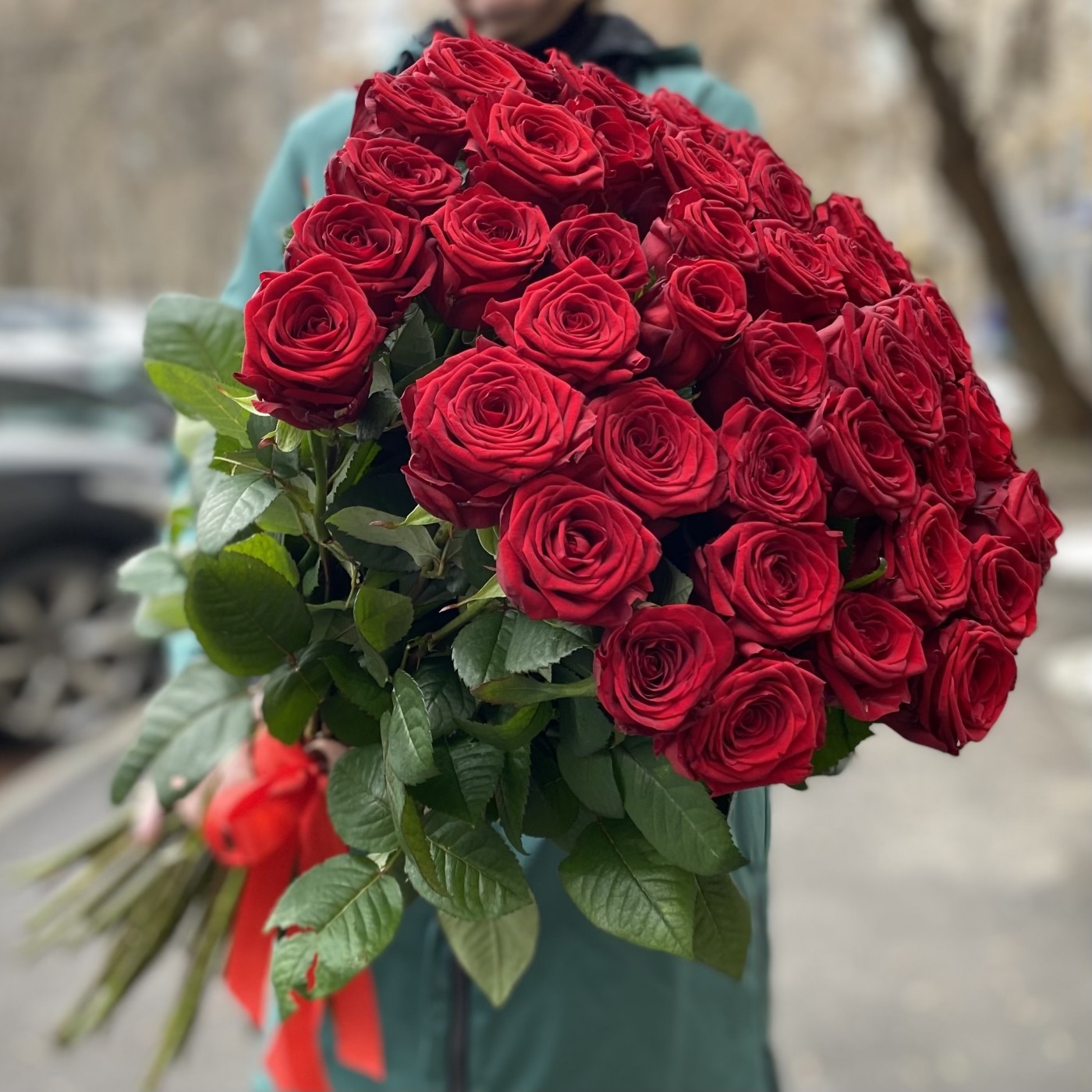 Букет из 51 красной розы 70 см.