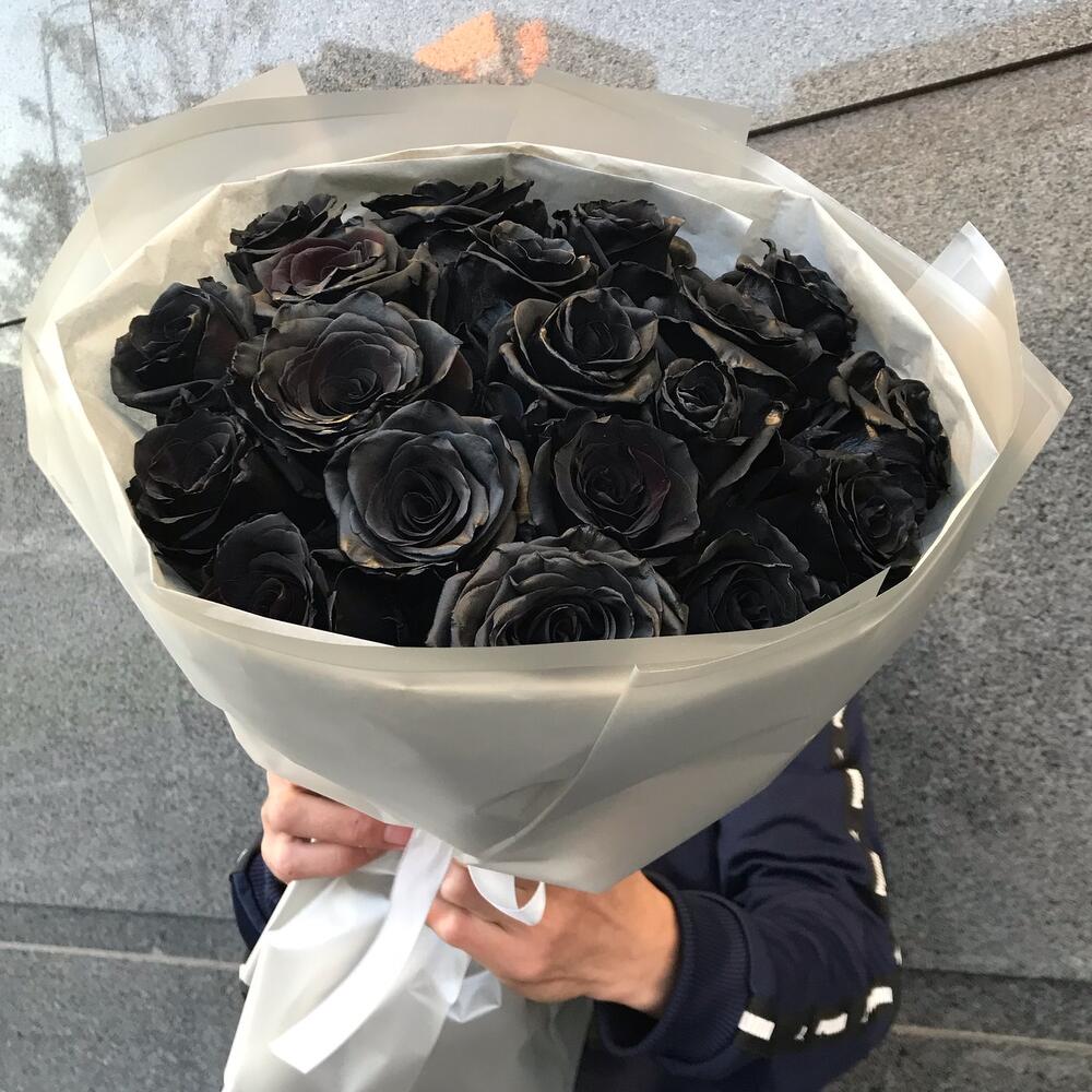 Букет из 19 чёрных роз Эквадор