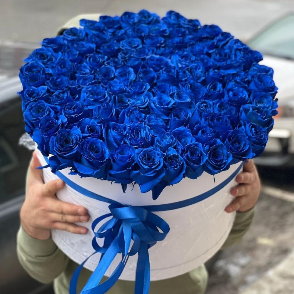 Букет из 101 синей розы в коробке